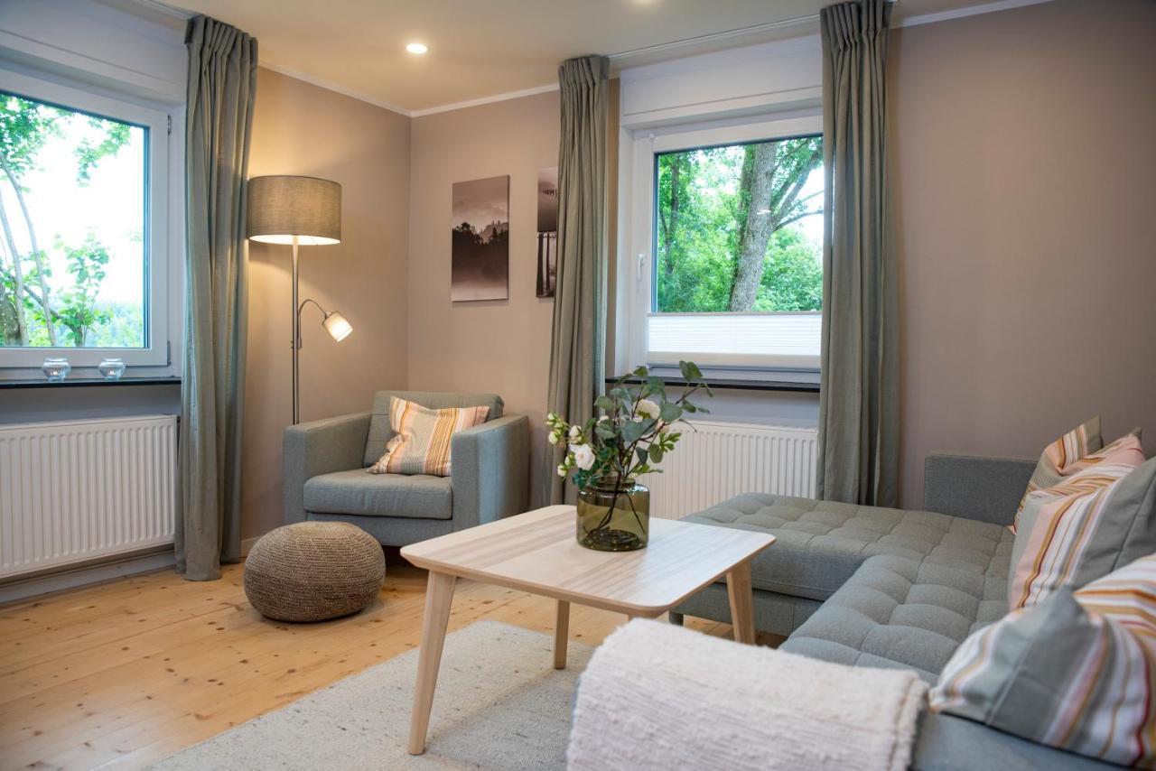 Moderne Wohnung Im Gruenen Mit Privatem Garten Donaueschingen Exterior photo